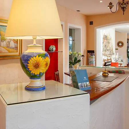 Hotel Boutique-hotel Remorino, A Maggiore Garden 4*